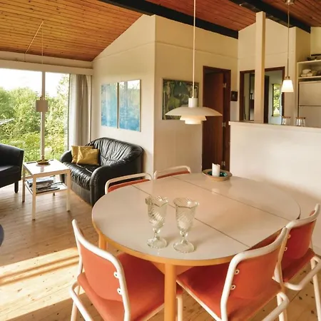 Three-bedroom In Knebel