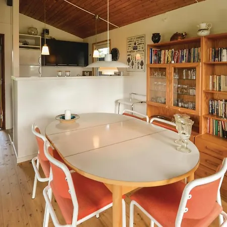 Three-bedroom In Knebel